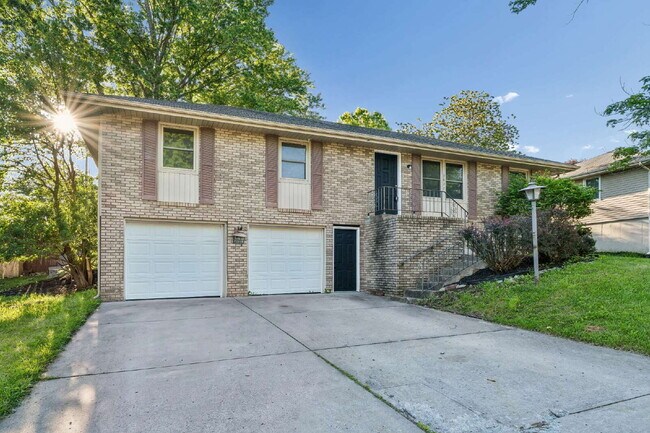 Building Photo - COMING SOON!! Charming 3-Bedroom Home with Spacious 2160 Sq Ft Layout in Independence, MO!