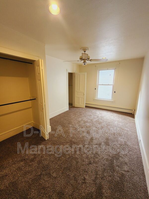 Building Photo - 503 Thomas St