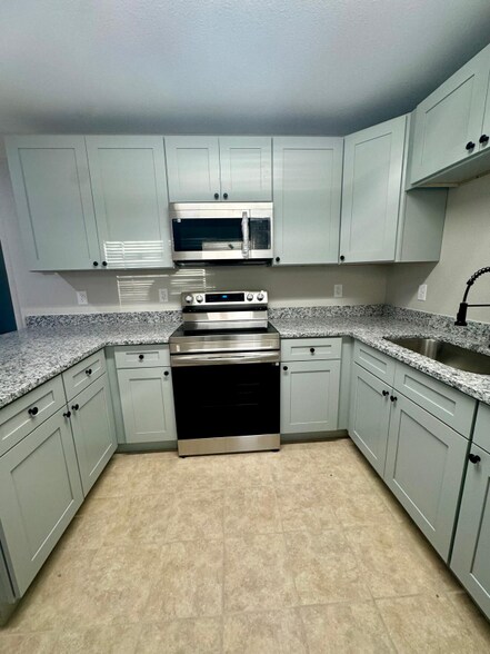 Building Photo - 197 Dairy Rd