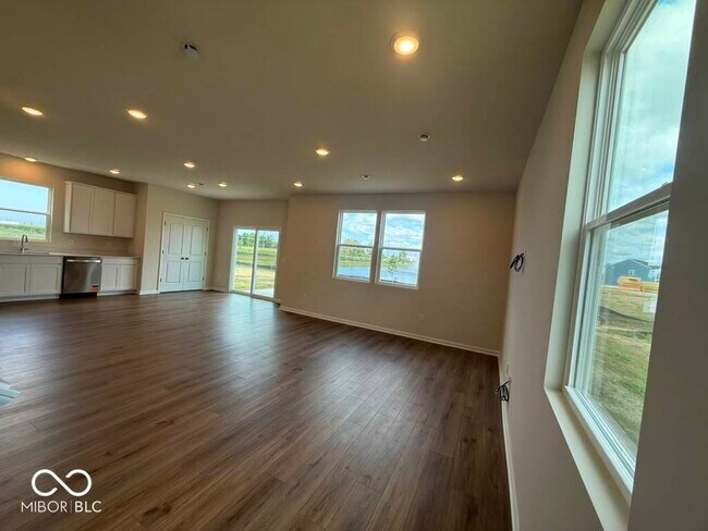 Building Photo - 3802 Sterling Dr
