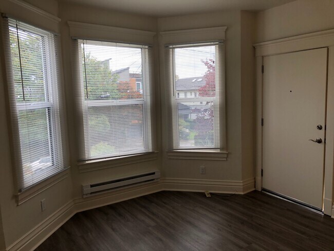 Building Photo - 4123 Whitman Ave N