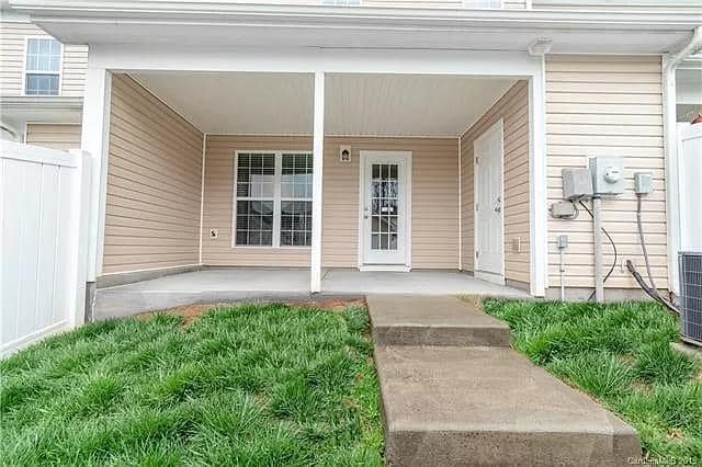 Building Photo - 13935 Waverton Ln