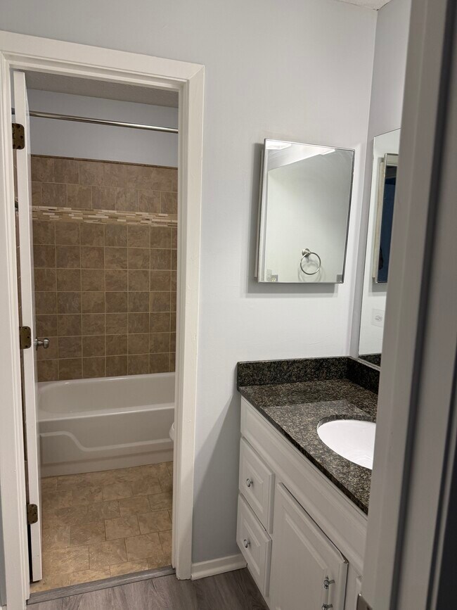 Building Photo - 1103 Canyon Point Cir
