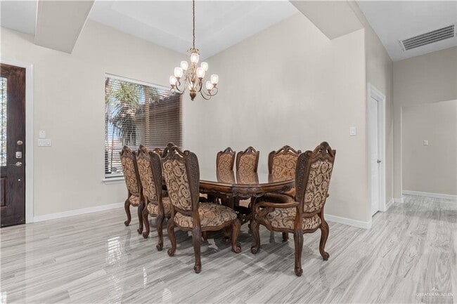 Building Photo - 27 Los Lagos Dr