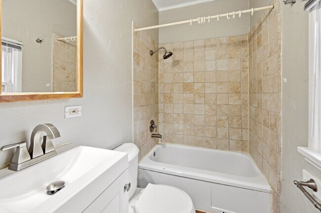 Building Photo - $4,720.95 with $300 off the first month's rent, 5 Beds - 5 Bath, Single Family Home in Denver wit...