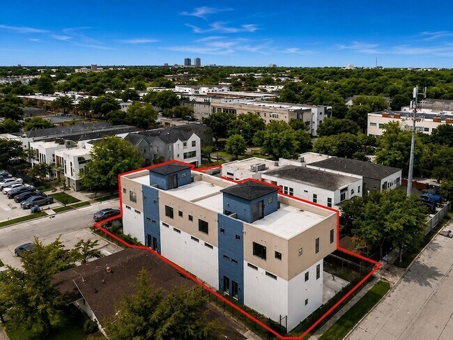 Building Photo - 1311 Madrigal Parkway