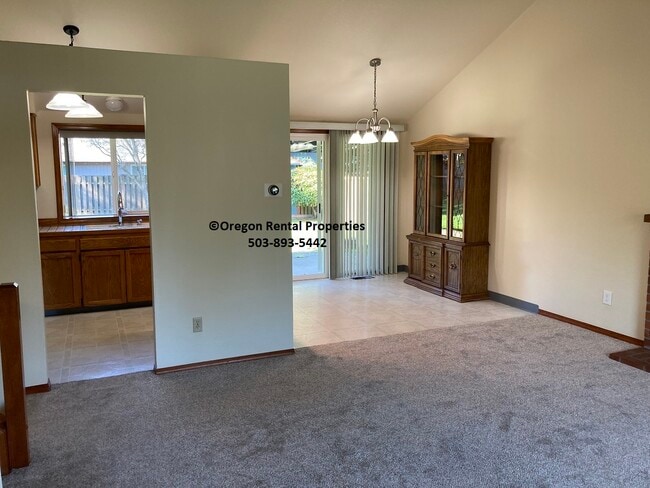 Building Photo - 2511 NE 161st Ave