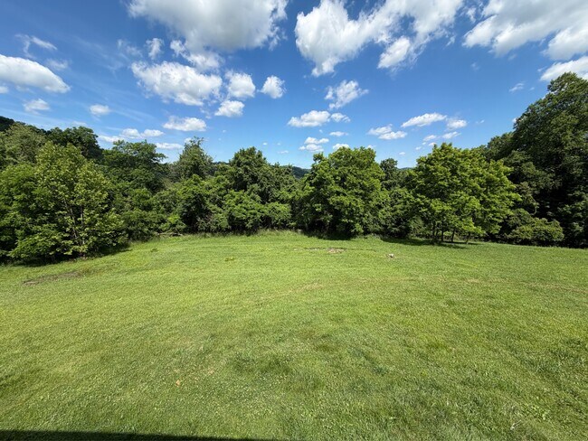 Building Photo - 223 Vinegar Hill Rd