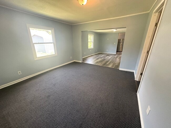 Building Photo - Single Family Home