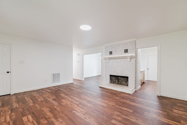 Building Photo - 1703 Choate Pl