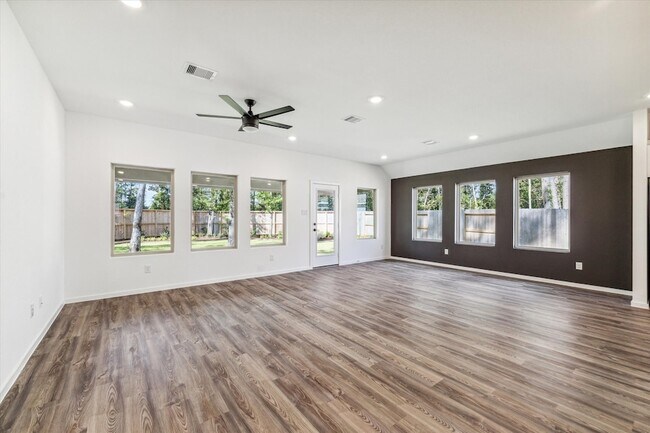 Building Photo - 8206 Boundary Waters Dr