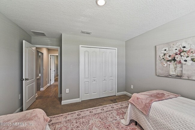 Building Photo - 3034 Oak Stream Dr