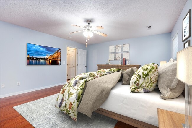 Building Photo - 117 Vancouver Rd