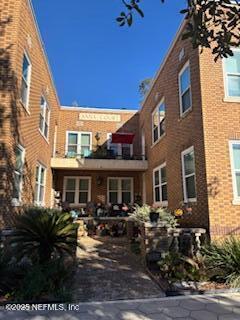 Building Photo - 1007 Acosta St