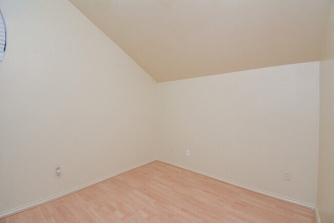 Building Photo - 2023 Gentryside Dr