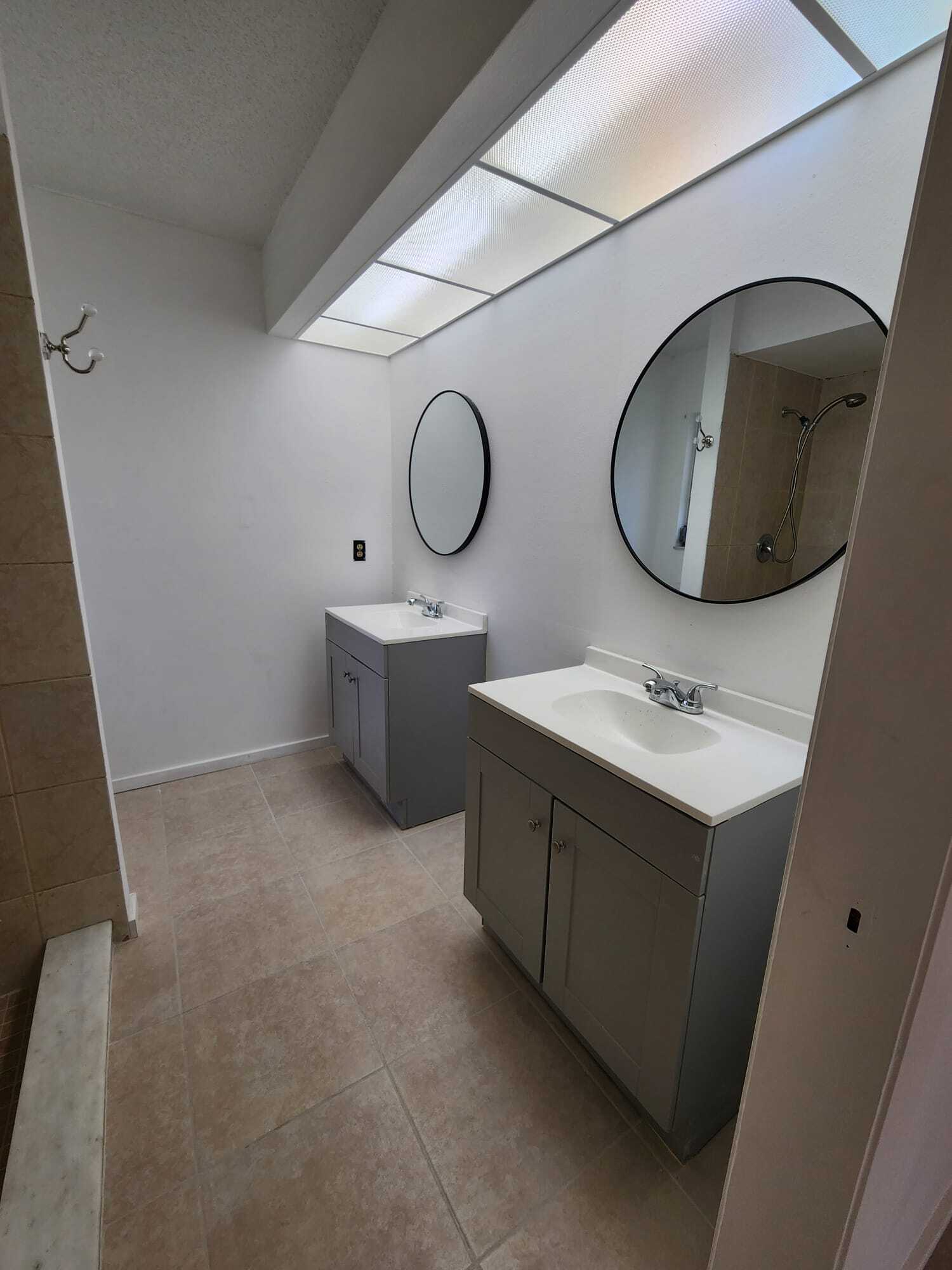 Building Photo - 2332 Achilles St