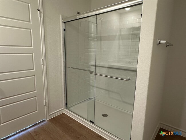 Building Photo - 936 Heartseed Ave