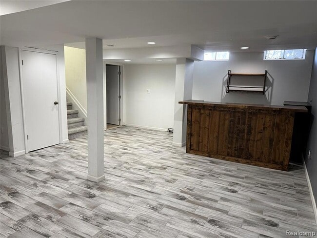 Building Photo - 21141 E Glen Haven Cir