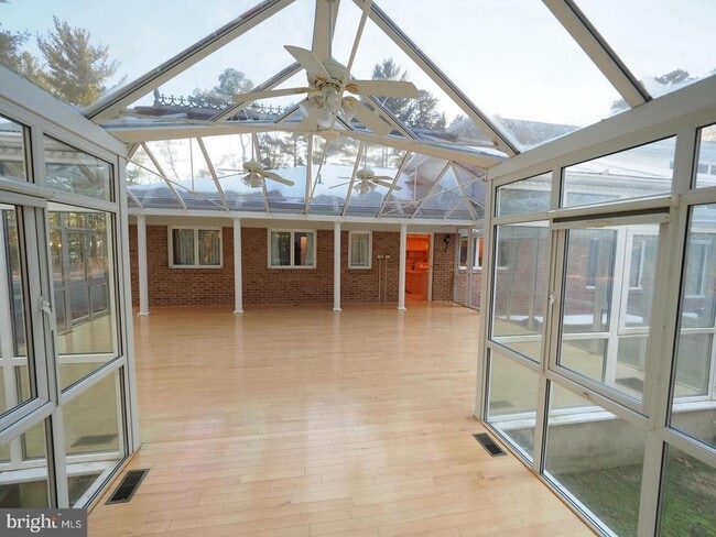 Building Photo - 600 Glenside Rd