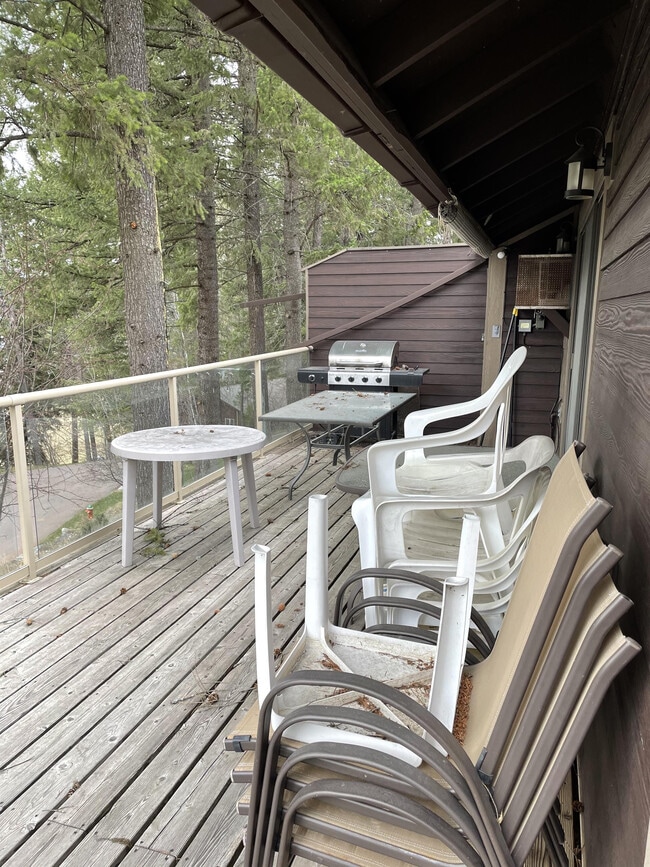 Building Photo - 300 Bay Point Dr