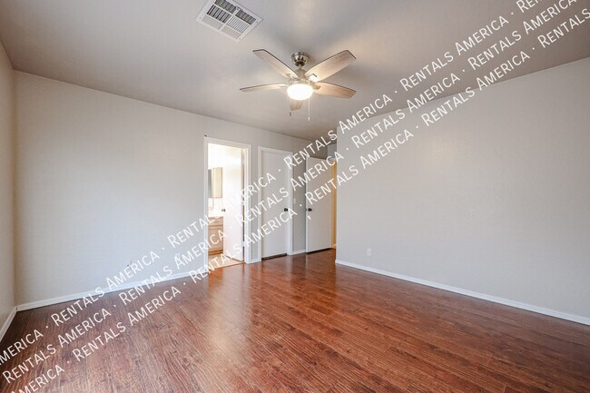 Building Photo - 8860 E Dartmouth St