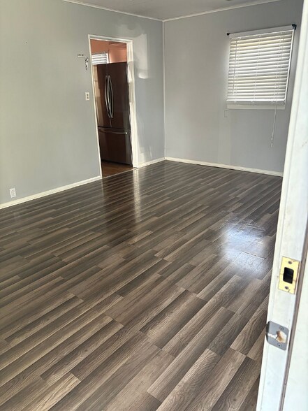 Building Photo - 909 Idlewild Dr