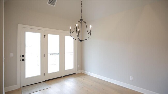 Building Photo - 8732 Beechgrove Dr