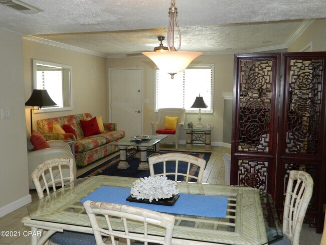 Building Photo - 7437 Beach Dr