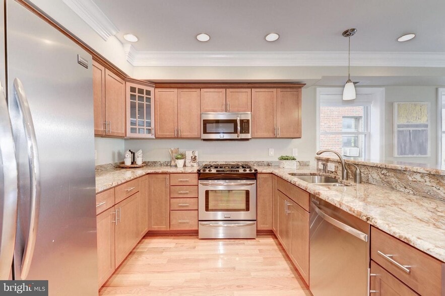 Gourmet Kitchen - 5511 Colorado Ave NW