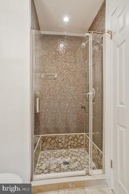 Building Photo - 205 Castleton Pl