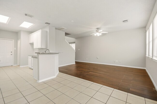 Building Photo - 13107 Peppergate Ln
