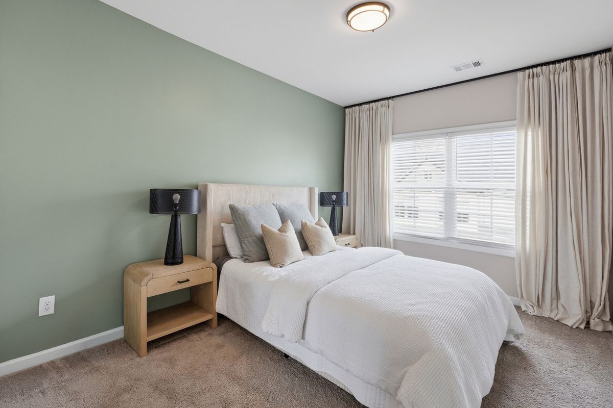 Building Photo - 2905 Ilir Mnr NW