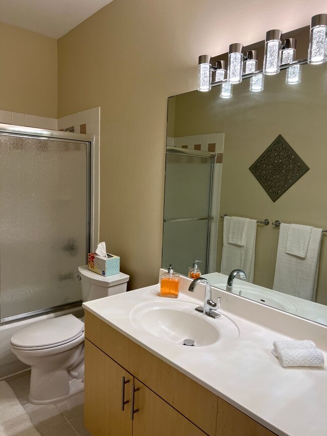 Building Photo - Fully Furnished & remodeled, ground floor,...