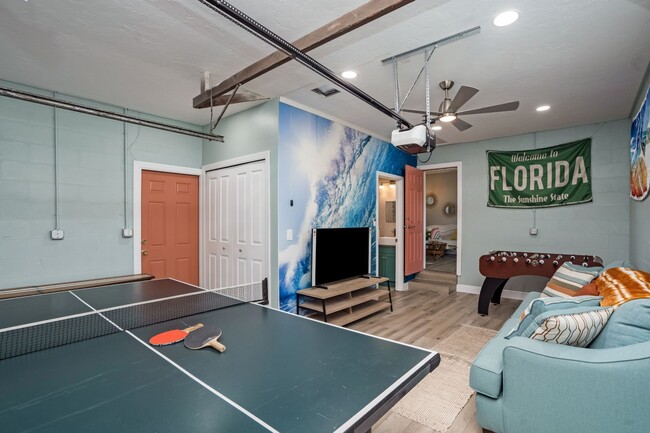 Building Photo - Monthly  FUN Furnished Bradenton, FL Rental VACA or Short term