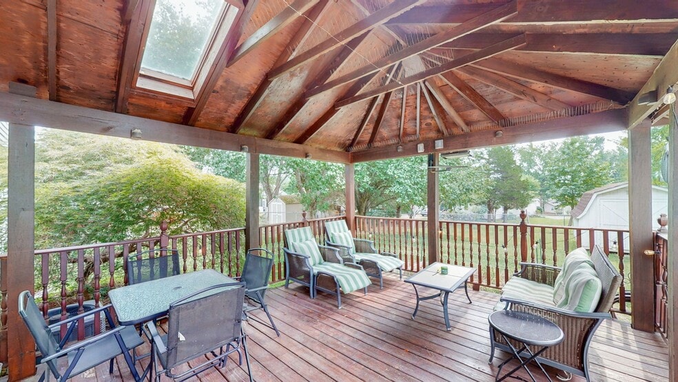 Building Photo - 604 Old Lebanon Dirt Rd