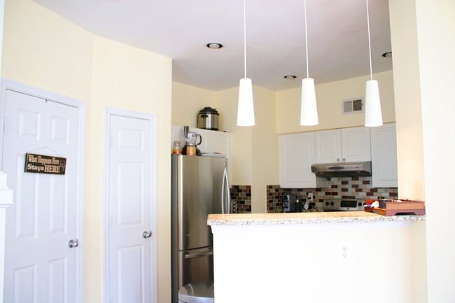 Building Photo - 8106 Jaala Ln