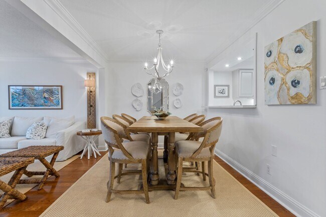 Building Photo - Oak Cove Condo