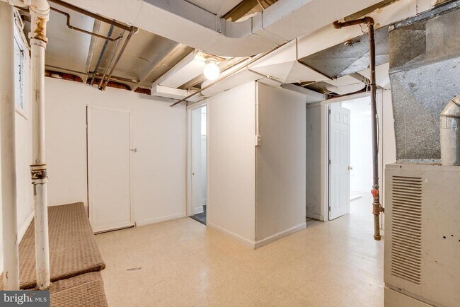 Building Photo - 1889 Alabama Ave SE