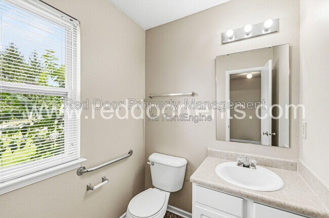 Building Photo - 6533 Newstead Dr