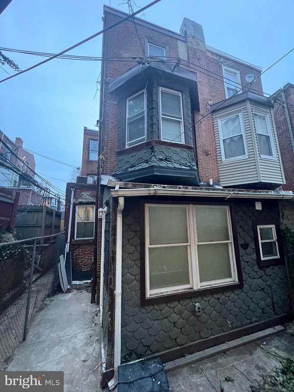 Building Photo - 4422 Locust St