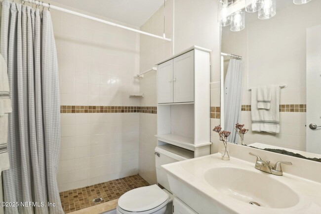 Building Photo - 1846 Mallory St