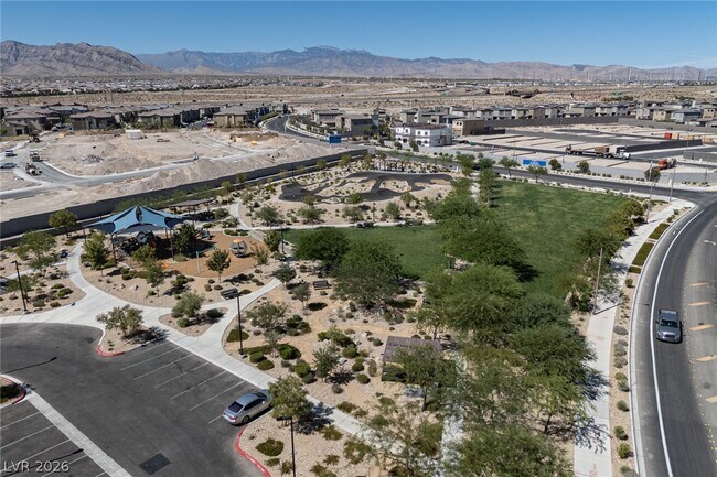Building Photo - 9583 Noah Pointe Ave