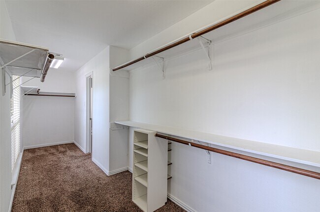 Building Photo - 6219 St Rosalia Dr