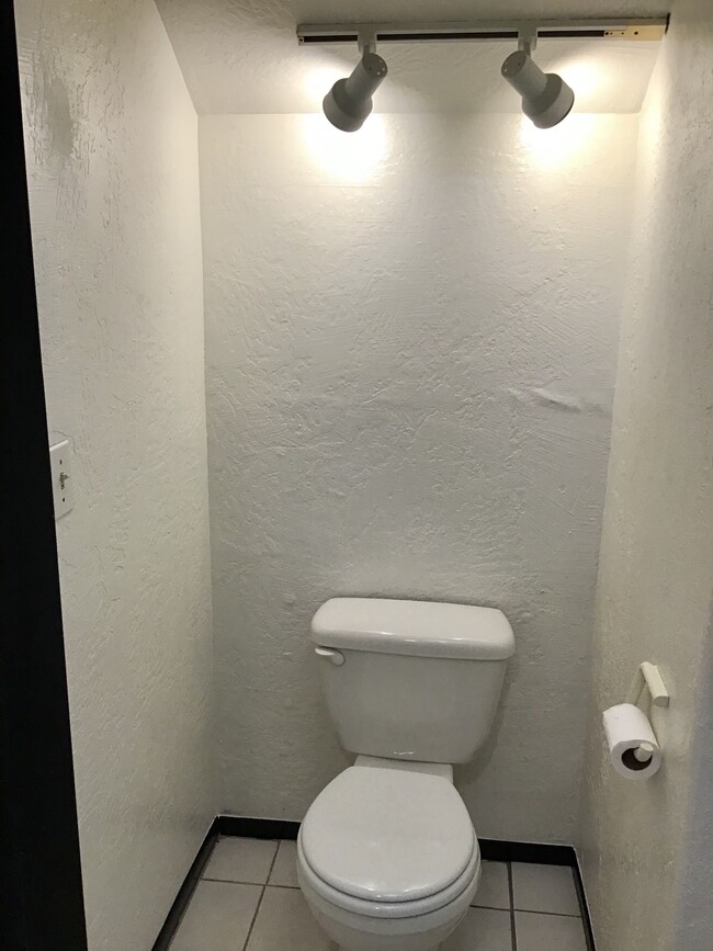 toilet - 1236 Laguna Dr