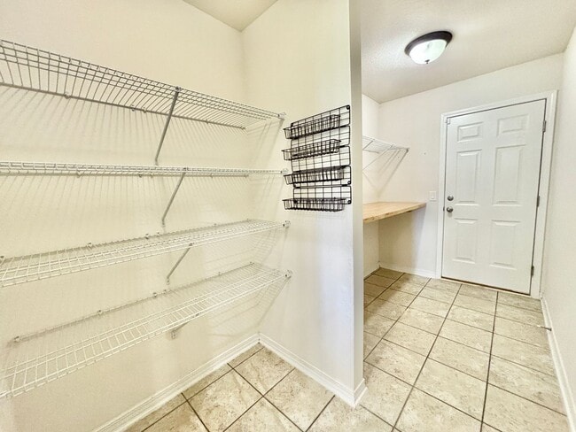 Building Photo - 5637 Peach Dr