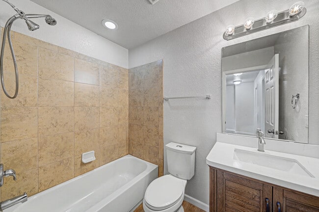 Building Photo - 4210 Rosalie St