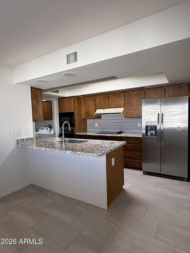 Building Photo - 313 S Desert Ave