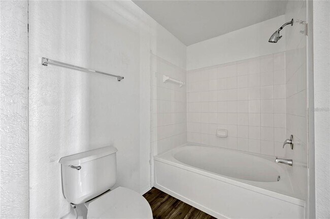 Building Photo - 2314 Mid Town Terrace