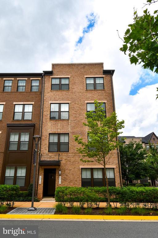 Building Photo - 20739 Heron Landing Dr