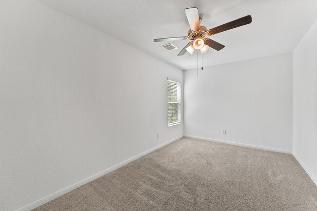 Building Photo - 771 Plum Tree Cir